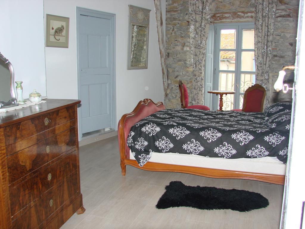 Azille B&B Tour De Saint Anne الغرفة الصورة