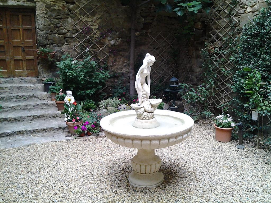 Azille B&B Tour De Saint Anne المظهر الخارجي الصورة